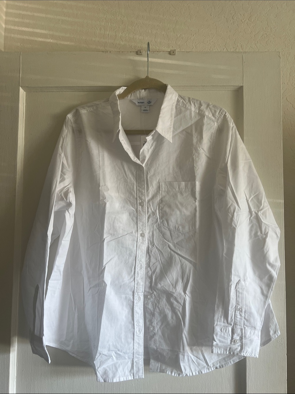 Old Navy White Women's Button-Front Shirt